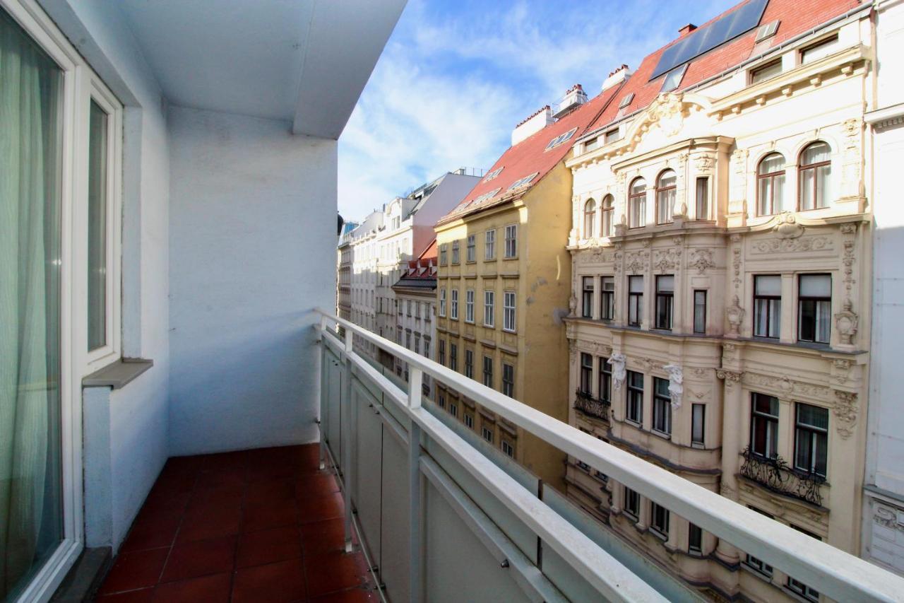 Balcony Apartment - Next To Opera Vídeň Exteriér fotografie